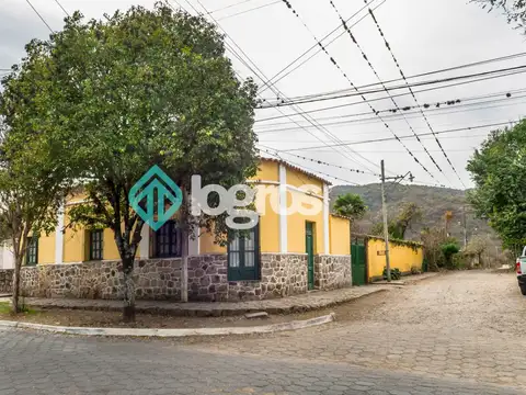 Casa en venta con cochera en La Caldera, Salta
