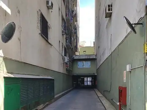 Cochera en Venta - Balvanera - 1 Cuadra Fac. Medicina y Ciencias Económicas