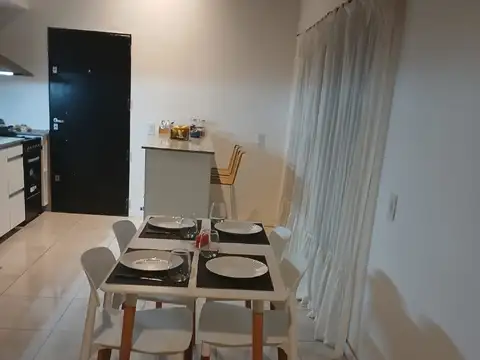 Casa en Alquiler con 1 cochera