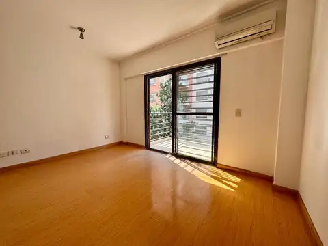 2 ambientes con baulera • Venta • C. de la Paz 3500