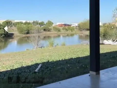 Casa en Venta en El Cantón - Barrio Golf, USD 305.000