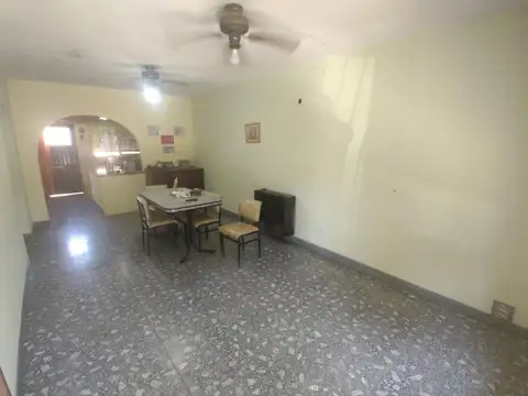 Casa en Venta en Castelar, USD 55.000