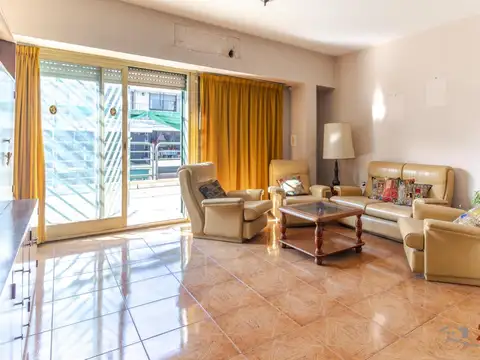 Venta departamento 3 amb con dependencia balcon aterrazado y cochera en Almagro