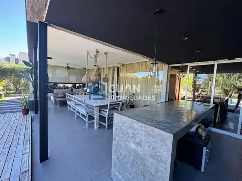 Casa en Venta en El Cantón - Barrio Islas, USD 620.000