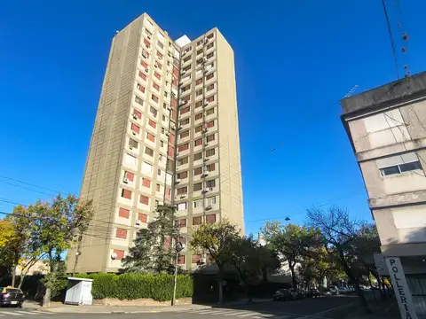 ALQUILER - PISO 17 CON VISTA AL RÍO - BUENOS AIRES 2521 (ROSARIO)