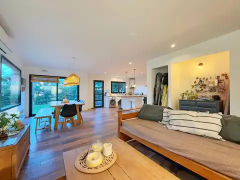 Casa 4 ambientes con jardín · Los Acantilados