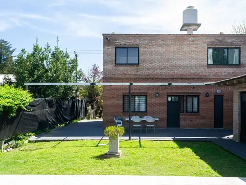 CASA 6 AMBIENTES VENTA EN SAN VICENTE CON PILETA