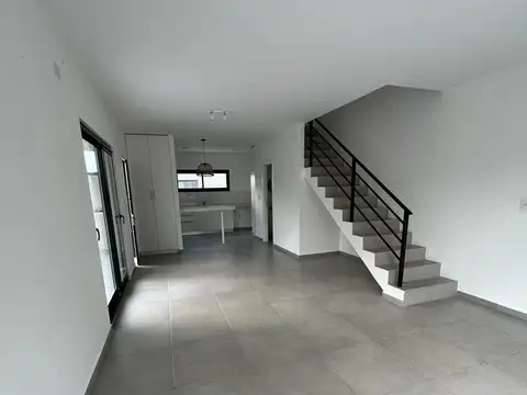 Departamento en Alquiler con 1 cocheras