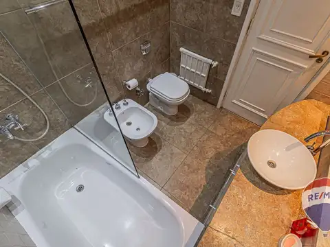 Departamento 6 ambientes con 3 baños