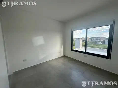 Casa en Venta al Oeste