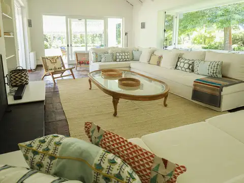 Casa - ALQUILER_TEMPORAL - Uruguay, PLAYA BRAVA PUNTA DEL ESTE