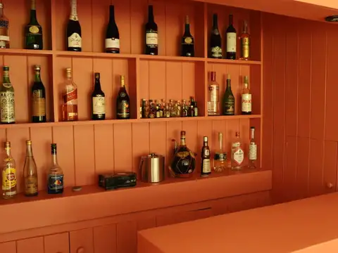 Casa 7 ambientes con 6 baños