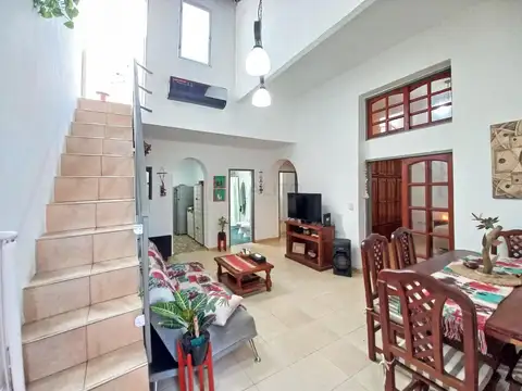 Depto Tipo Casa en Venta de 3 ambientes