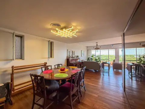 Venta dúplex de 4 dormitorios con vista franca al Rio con cochera y baulera barrio Martin, Rosario