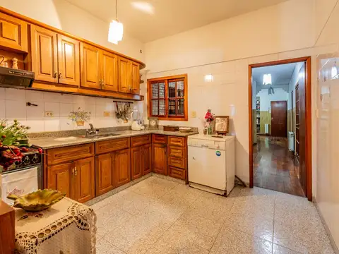 VENTA CASA 4 AMB LOCAL