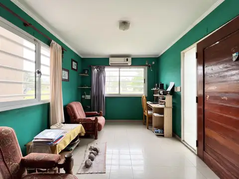 Casa en Venta en Lisandro Olmos Etcheverry, USD 590.000