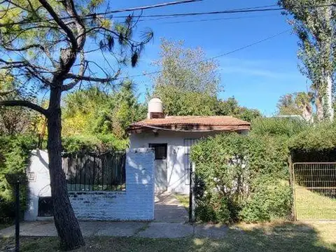 VENTA CASA 2 AMBIENTES A REFACCIONAR LA REJA FINANCIA