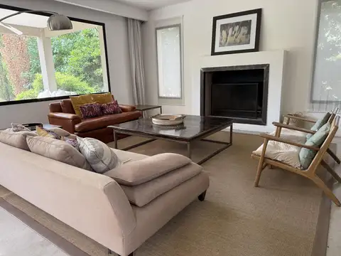 Casa en Alquiler de 3 dormitorios