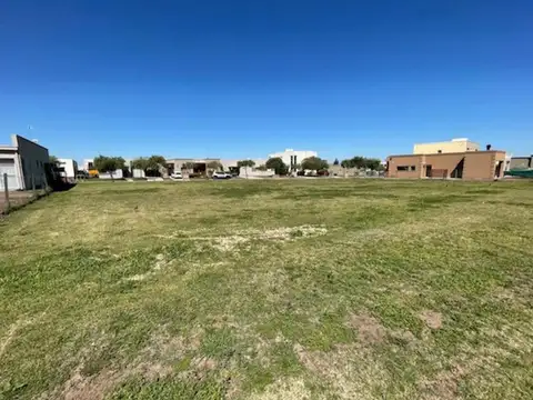 Terreno en Venta en Pilar del Este - San Ramiro, USD 55.000