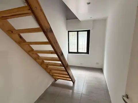 Depto Tipo Casa en Alquiler 35 años