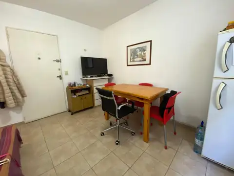 3 AMBIENTES LUMINOSO FRENTE AL HOSPITAL ITALIANO