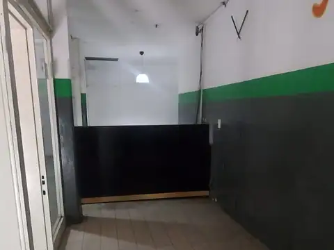 Local en Alquiler Via Púb.