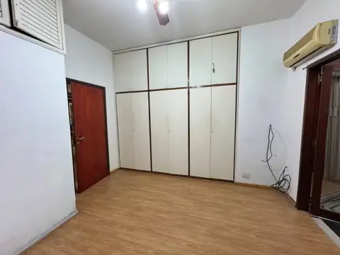 Av alberdi 714 , Piso 1