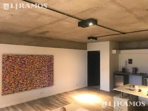 Muy linda oficina en Lomas de San Isidro, con excelente ubicación y accesos.