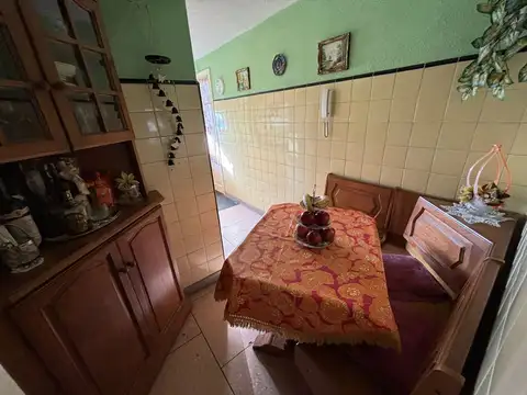 2 ambientes al frente con dependencia de servicio
