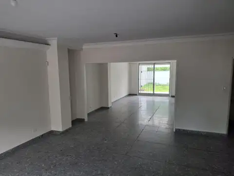 Casa en Alquiler de 4 dormitorios