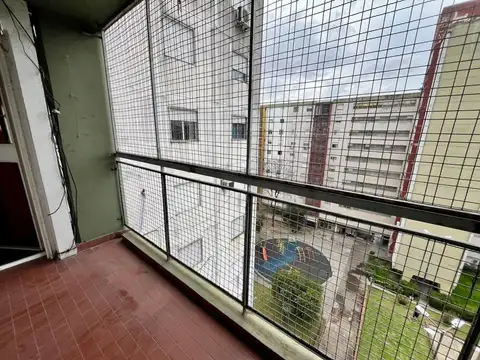 Departamento 5 ambientes con 2 baños