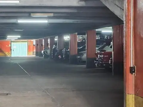 COCHERA CUBIERTA EN VENTA S/AVENIDA MITRE 1800 AVELLANEDA