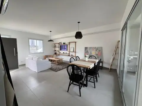 Decs Tortugas, Los Lobos 741, Garin 700