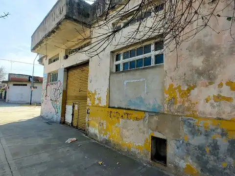 Galpon en Venta en Flores, USD 165.000