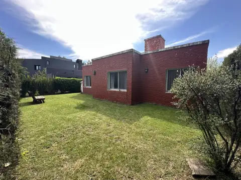 Casa en Venta con 1 cochera