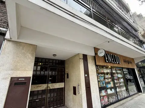 Presidente Roca 876. Frente. Balcón. Amplísimo. Paseo del Siglo.