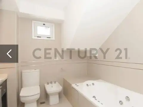 Departamento en Venta con 4 cocheras