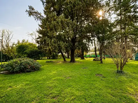 CASA QUINTA EN VENTA MONTE GRANDE CON PISCINA