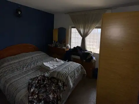 CASA EN VENTA EN VILLA ADELA DE 2 DORMI Y COCHERA