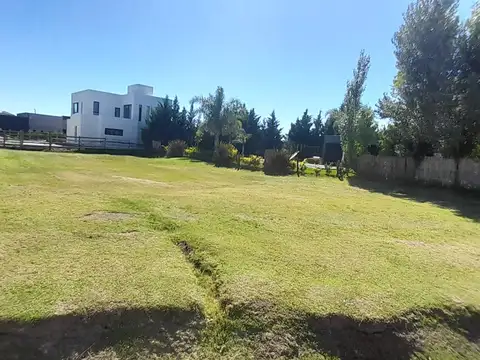 SE VENDE LOTE EN BARRIO PRIVADO LOS TALAS CANNING