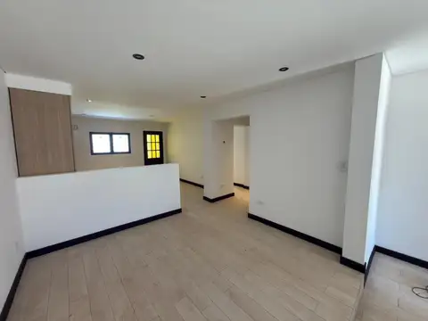 Casa 3 ambientes c/trotadora y parque, reciclada a nuevo, Olazábal 3000, San José