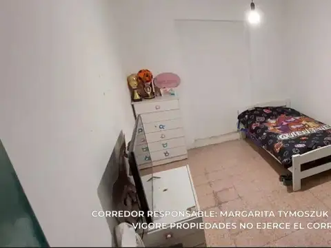 Casa 6 ambientes con 2 baños