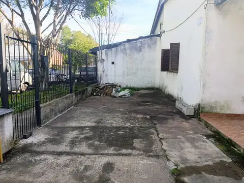 Casa 6 ambientes con 3 baños
