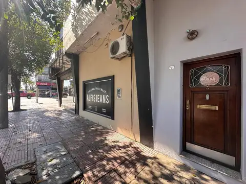 IMPORTANTE ESQUINA COMERCIAL EN PACHECO CENTRO!