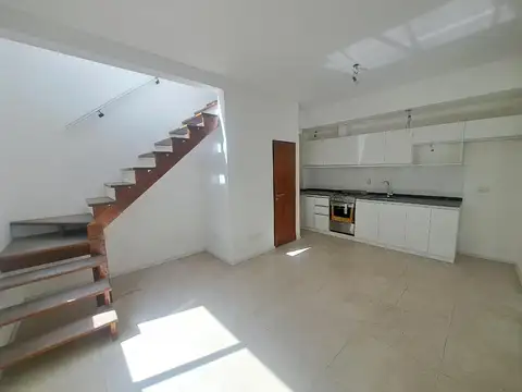 Venta duplex 3 amb. a estrenar  Lujan