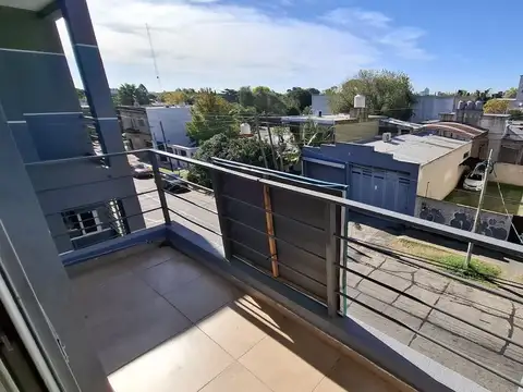 Departamento en Alquiler con 1 cocheras