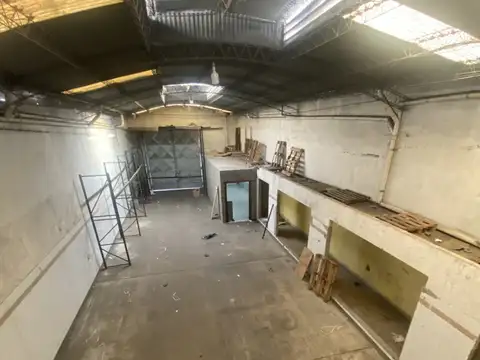 Galpon en Alquiler 9  mts Frente