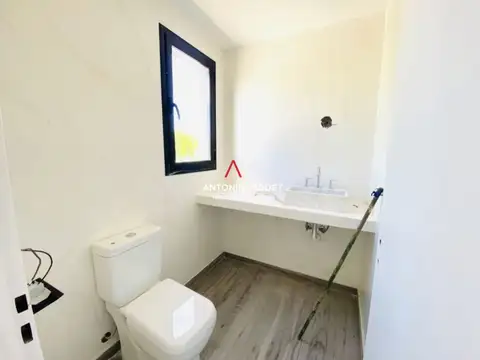 Casa en Venta en Pilar del Este - San Ramiro, USD 210.000