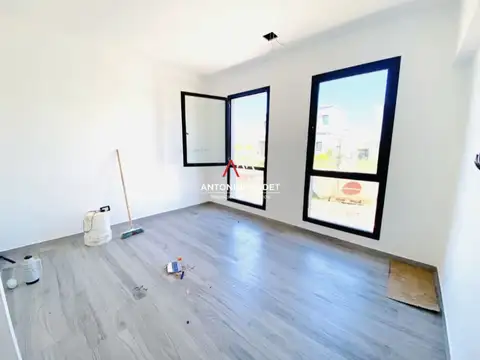 Casa 4 ambientes con 3 baños
