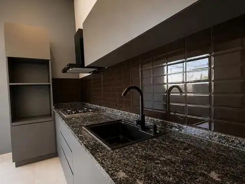 Casa en Venta en Russel, USD 105.000